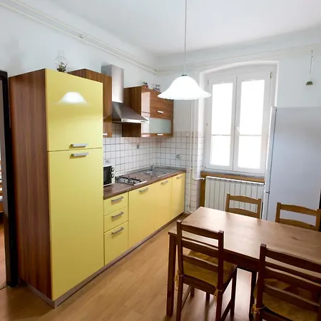 Apartma Rozi קופר