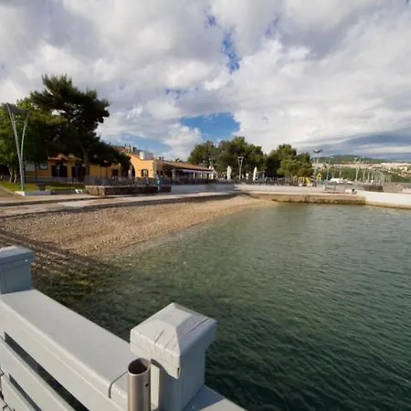 Apartma Rozi Apartman *